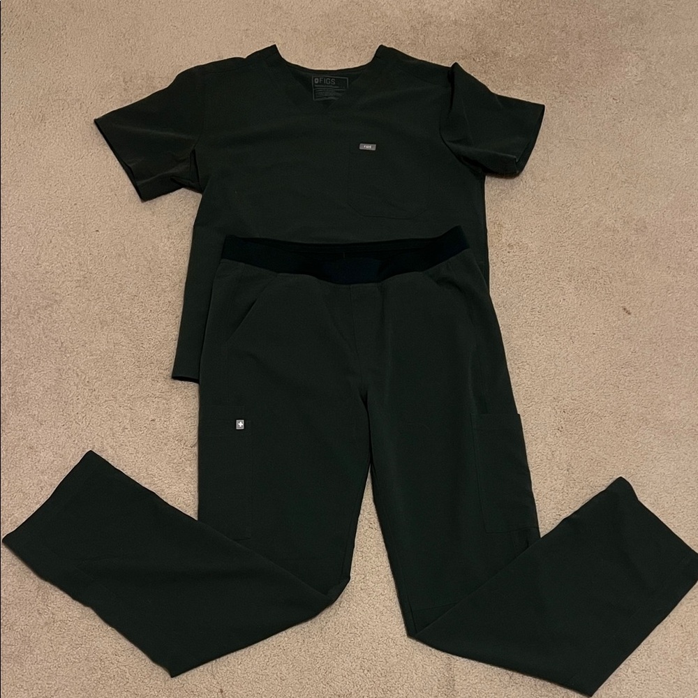 Men’s Figs Scrub Set